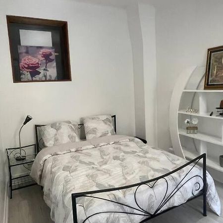 Cosy Apartment In Paris Saint-Ouen  Exterior photo